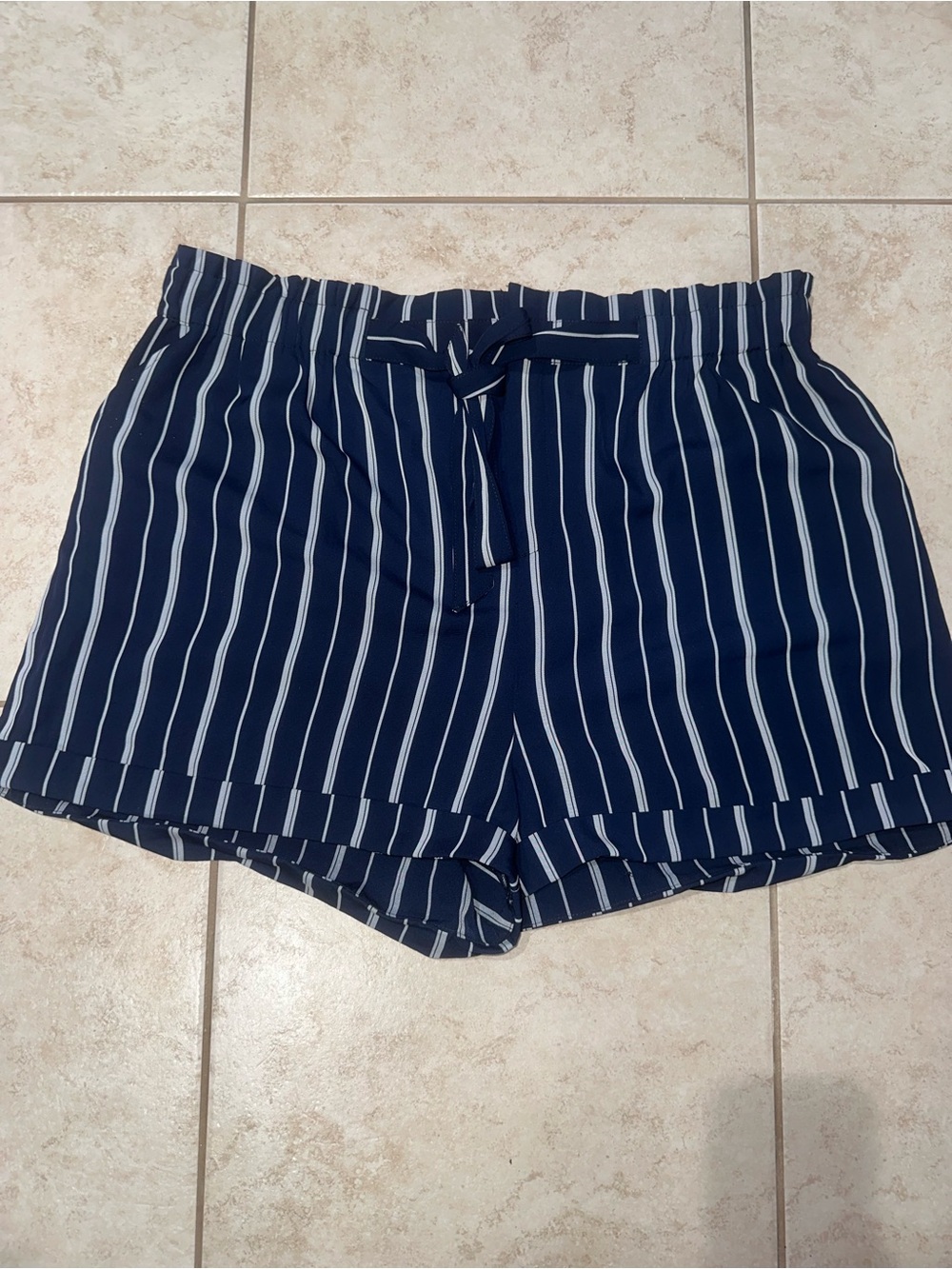 Forever 21+ Women’s Navy Blue White Striped Paperbag Waist Shorts Size 3X